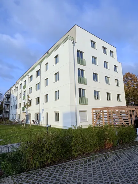 Neubau in Pankow: 2-Zimmer-Erstbezug mit Aufzug, Einbauküche & Echtholzparkett — photo 1